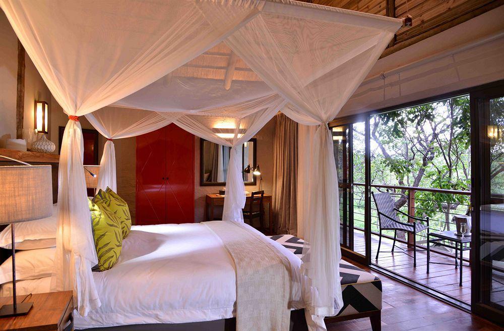 Victoria Falls Safari Suites Kültér fotó