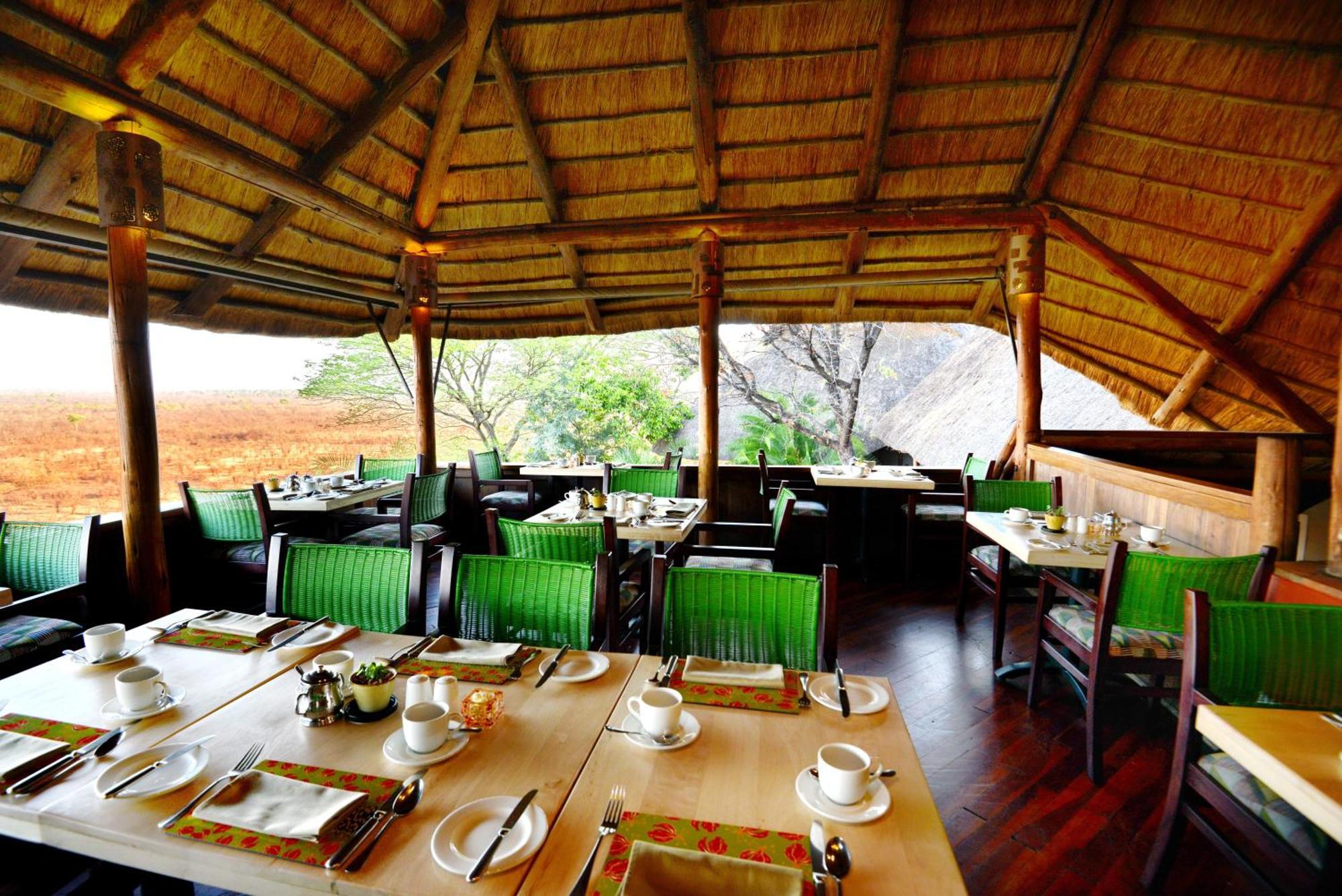 Victoria Falls Safari Suites Kültér fotó