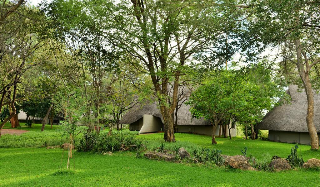 Victoria Falls Safari Suites Kültér fotó