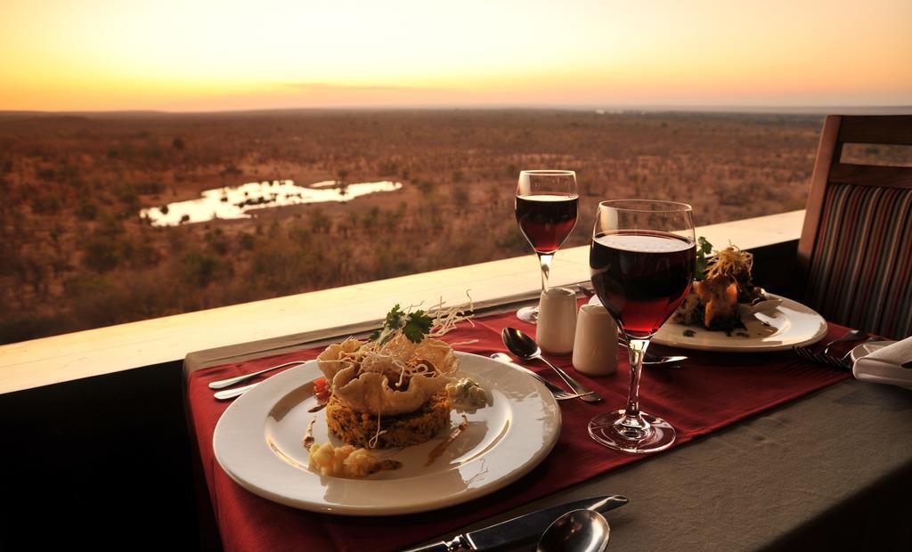 Victoria Falls Safari Suites Kültér fotó