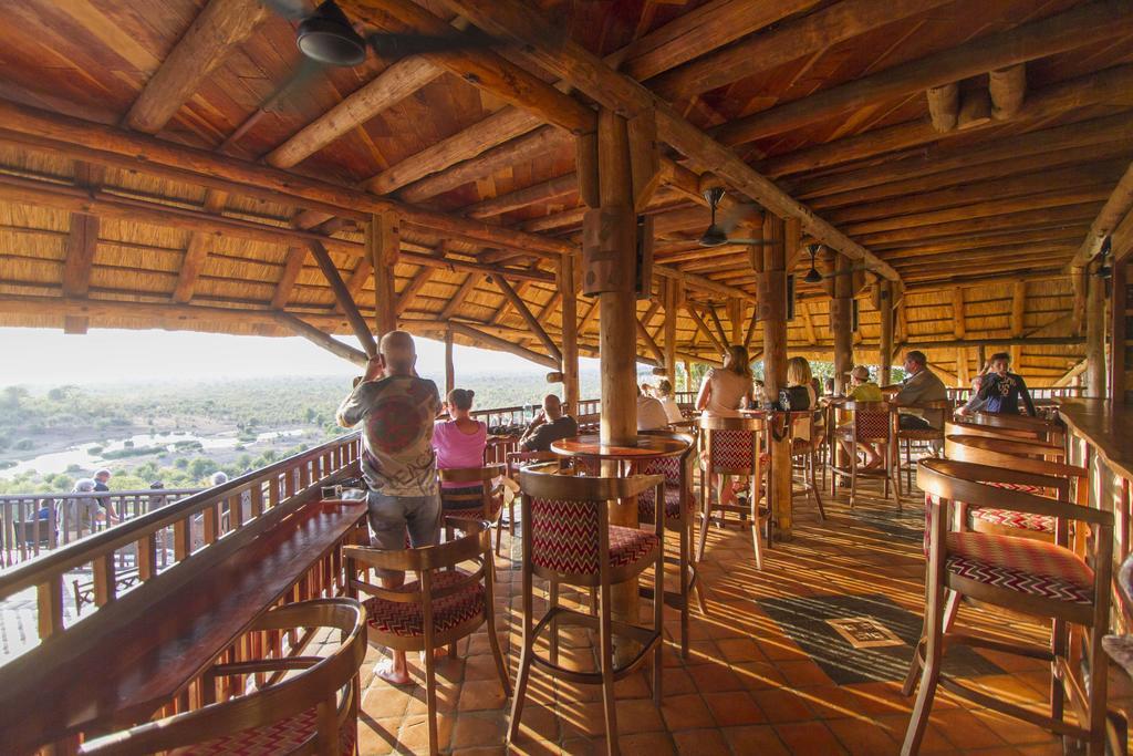Victoria Falls Safari Suites Kültér fotó