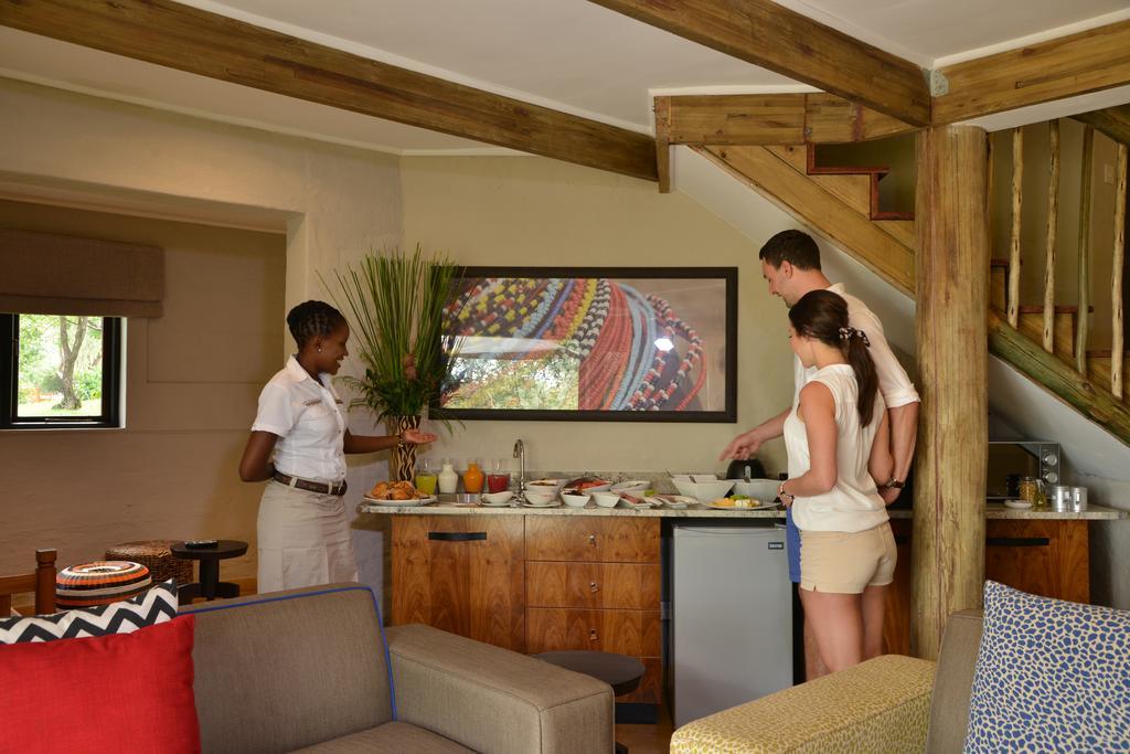 Victoria Falls Safari Suites Kültér fotó