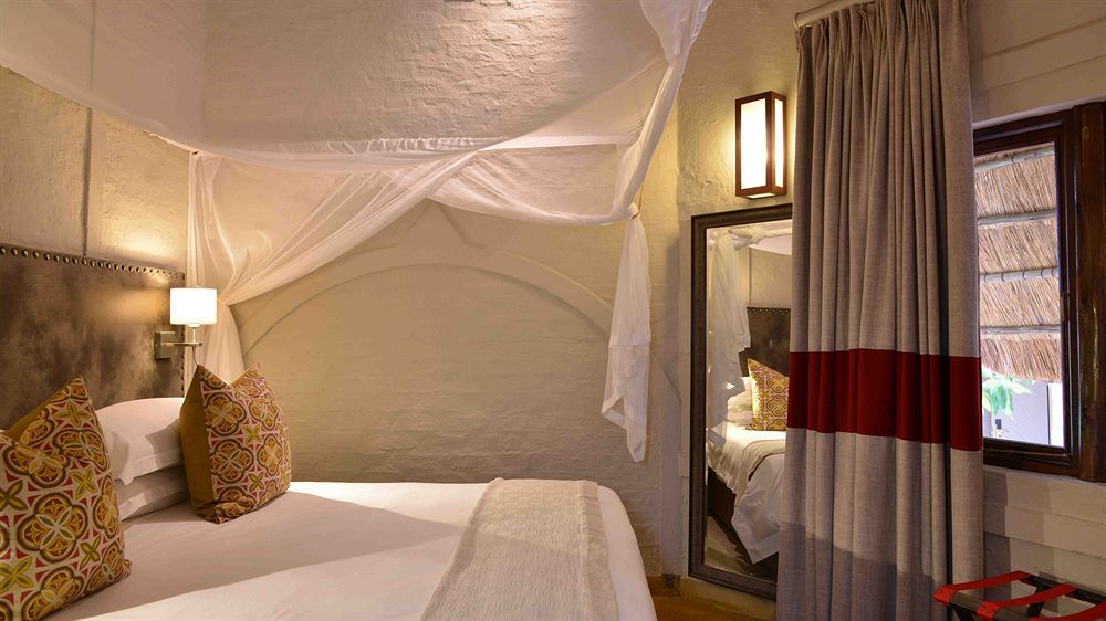 Victoria Falls Safari Suites Kültér fotó