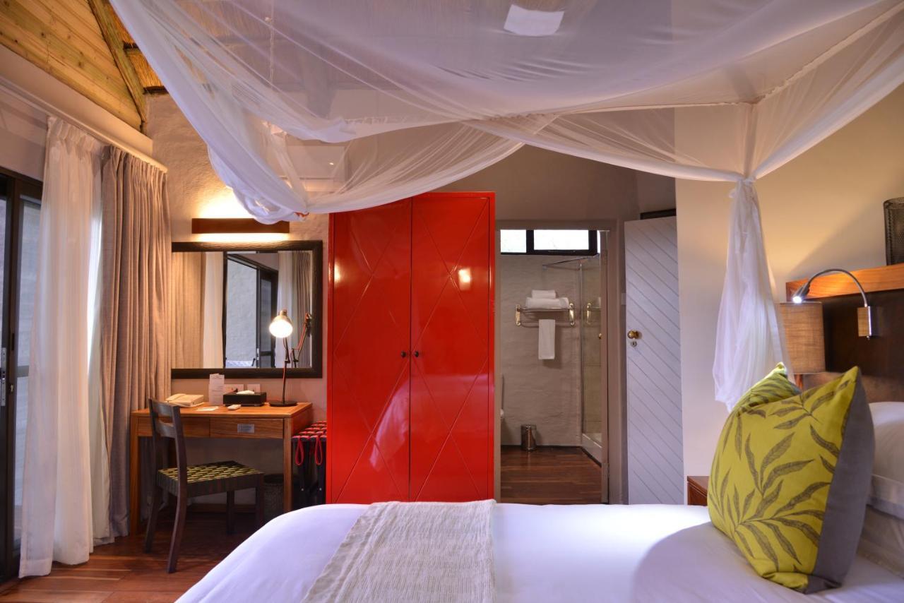 Victoria Falls Safari Suites Szoba fotó