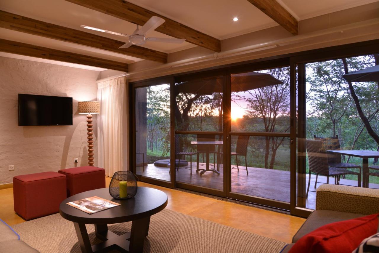 Victoria Falls Safari Suites Szoba fotó